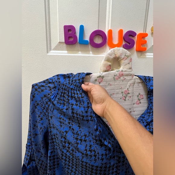 Ladies ana 2X blue print blouse - Picture 10 of 13